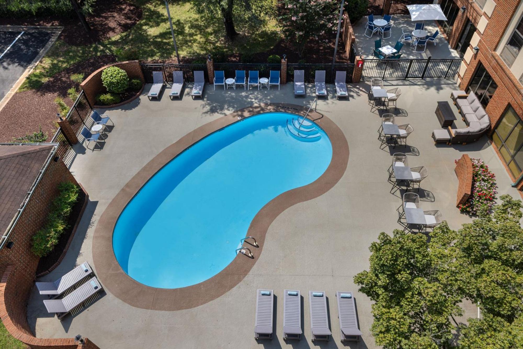 Four Points By Sheraton Greensboro Airport Kültér fotó