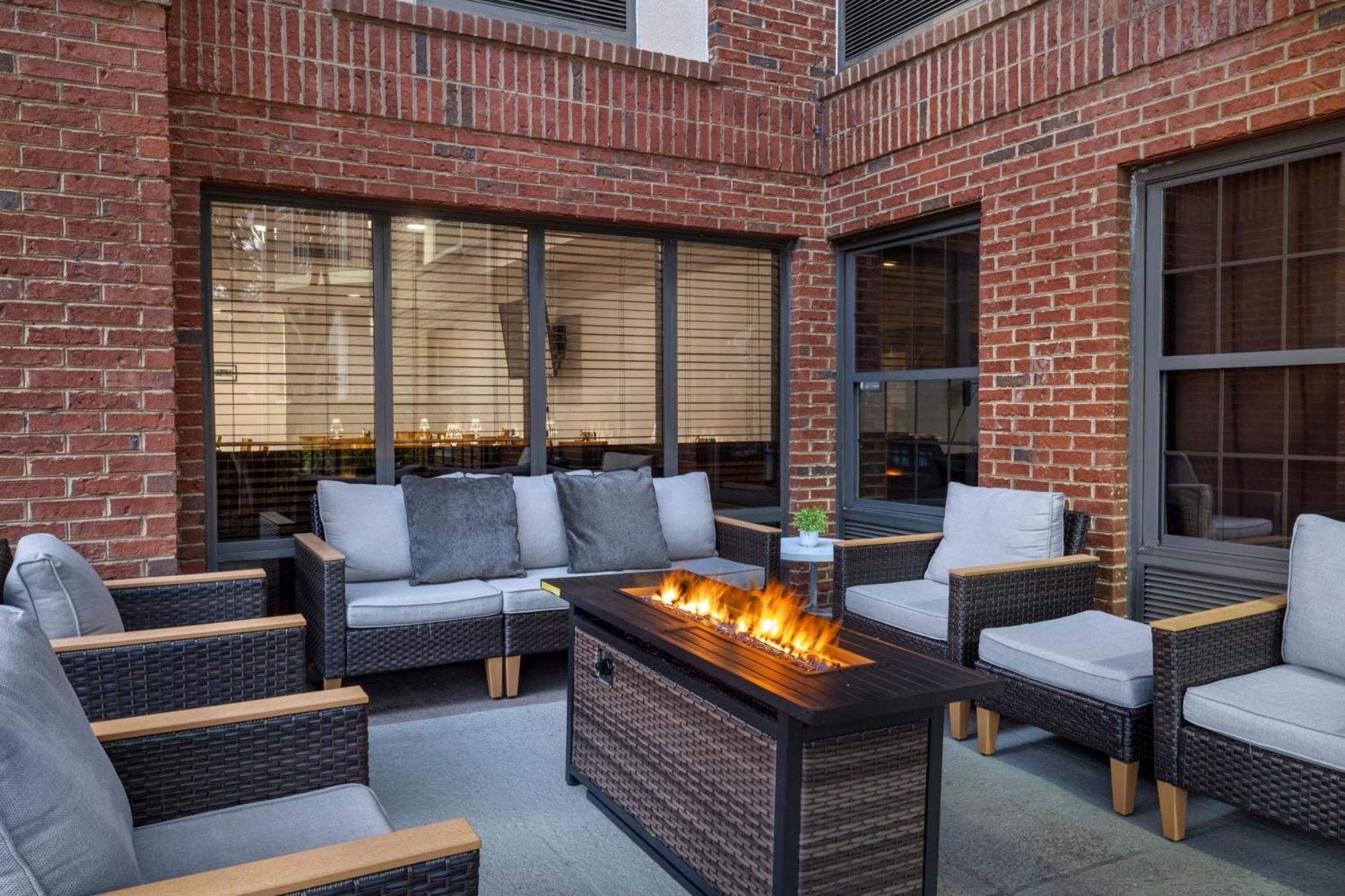 Four Points By Sheraton Greensboro Airport Kültér fotó